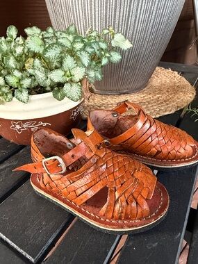 Toddler size 3 Mexican  Handwoven Leather Huarache Sandals - Cognac Brown,
